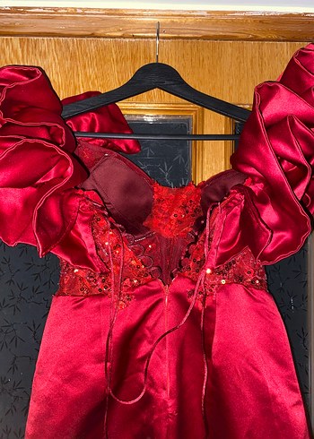 Kırmızı İşlemeli Uzun Abiye kına elbisesi - Görsel 4