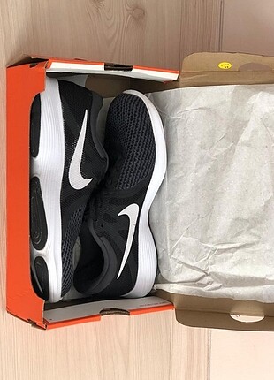 Nike spor ayakkabı
