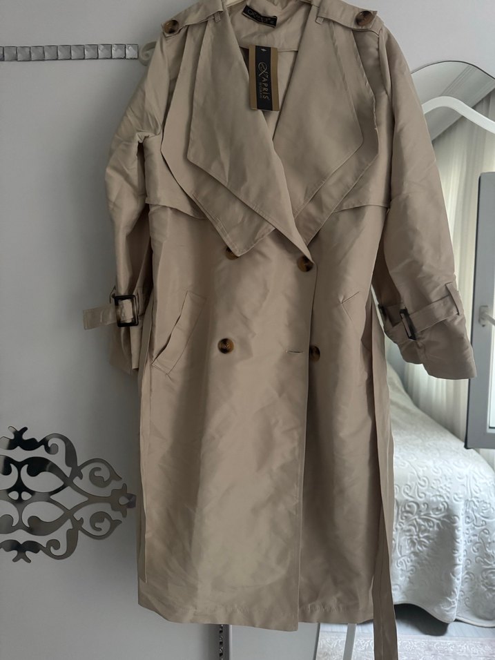 Bej Kuşaklı Kadın Trençkot - Görsel 4