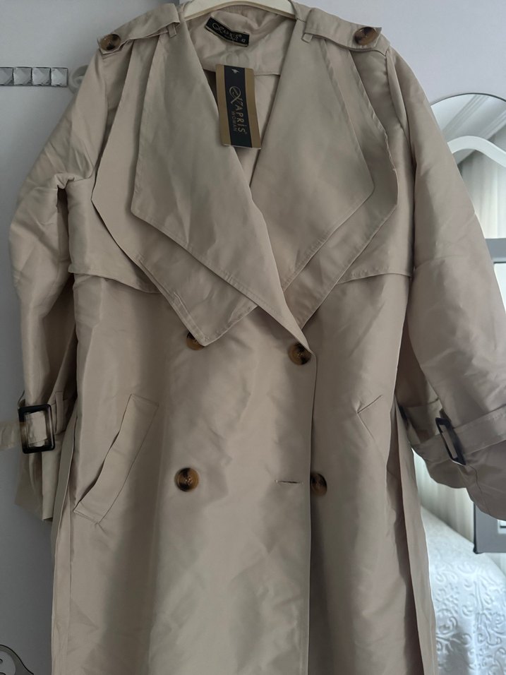 Bej Kuşaklı Kadın Trençkot - Görsel 2