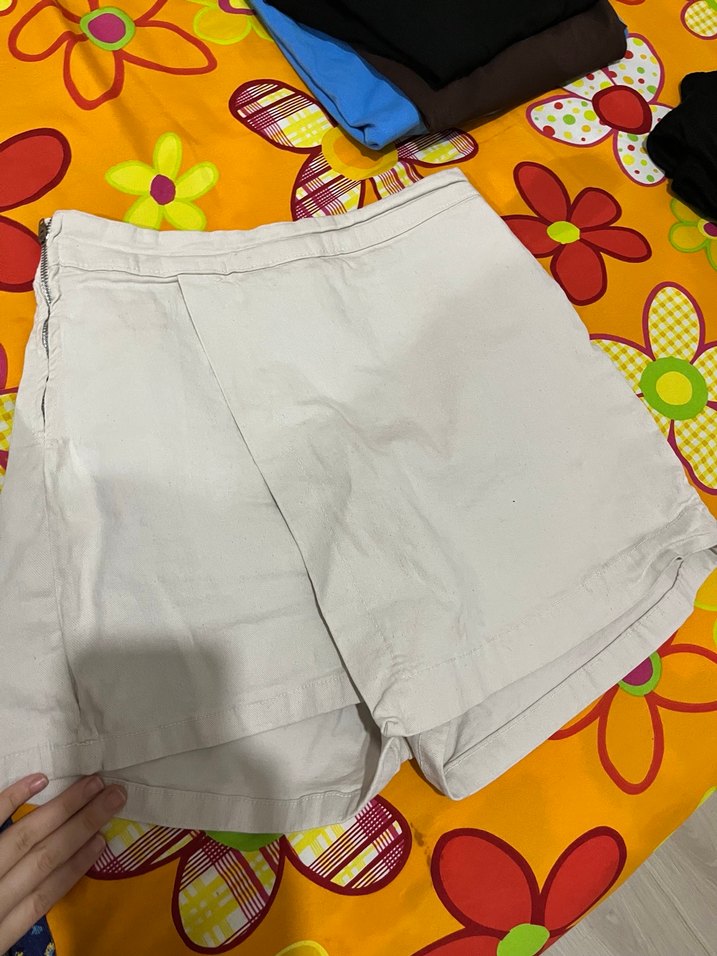 Kadın Beyaz Mini Pamuklu Şort - Görsel 2