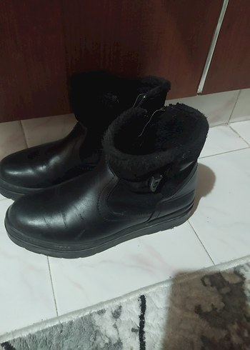 Siyah Deri Kürklü Kadın Botları - Görsel 2