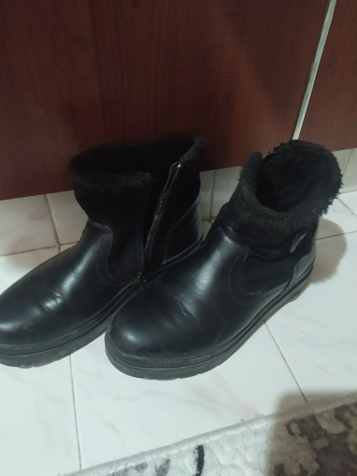 Siyah Deri Kürklü Kadın Botları - Görsel 3