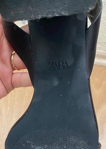 Topuklu ayakkabı - Görsel 3