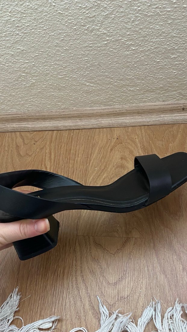 Topuklu ayakkabı - Görsel 2