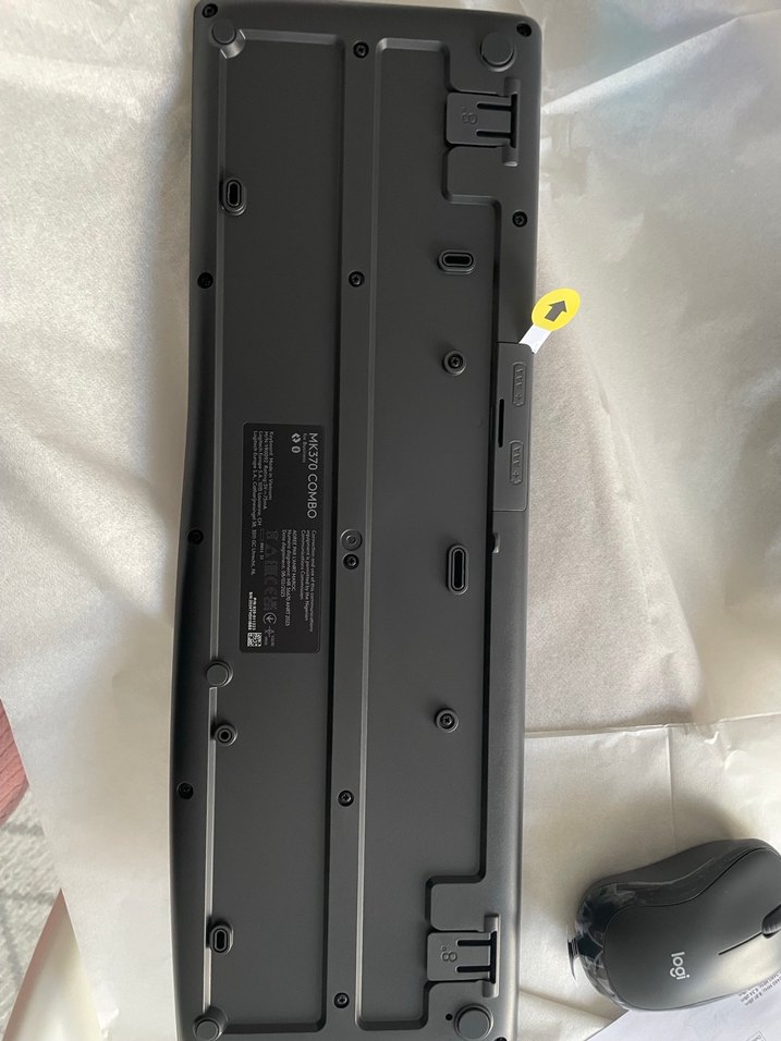 Siyah Logitech kablosuz Klavye mouse set - Görsel 3