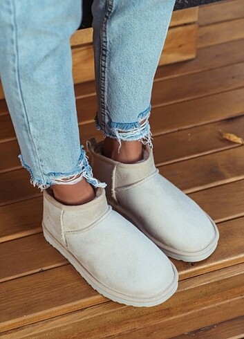 40 Beden UGG MODEL İÇİ TÜYLÜ SÜET BOT