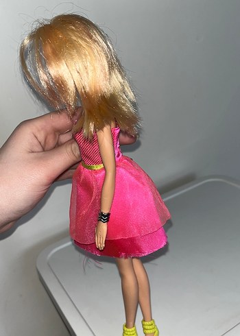 Parlak Pembe Elbiseli Bebek - Görsel 6