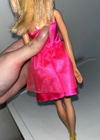 Parlak Pembe Elbiseli Bebek - Görsel 4