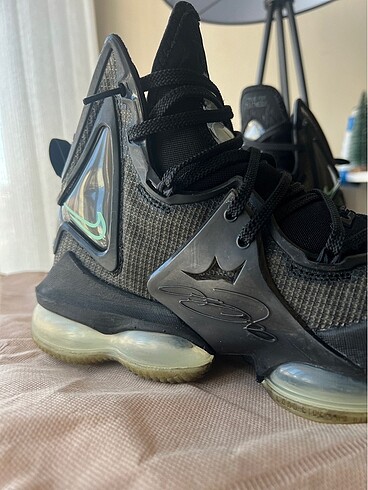 40 Beden siyah Renk LeBron 19 Orjinal