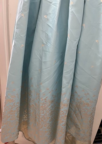 Mavi Nakışlı Uzun Abiye Elbise - Görsel 3