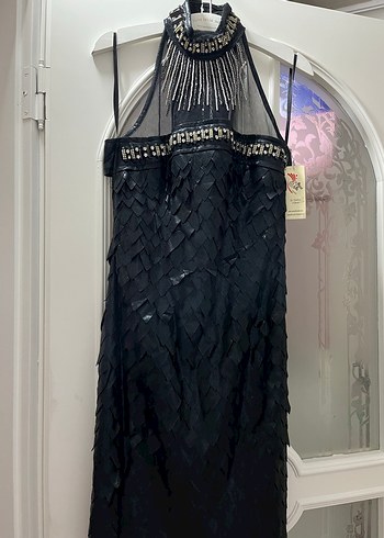 Püskül Detaylı Siyah Uzun Gotik Abiye - Görsel 4