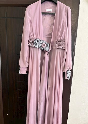 Uzun Pembe Bağcıklı Kadın Elbise - Görsel 2