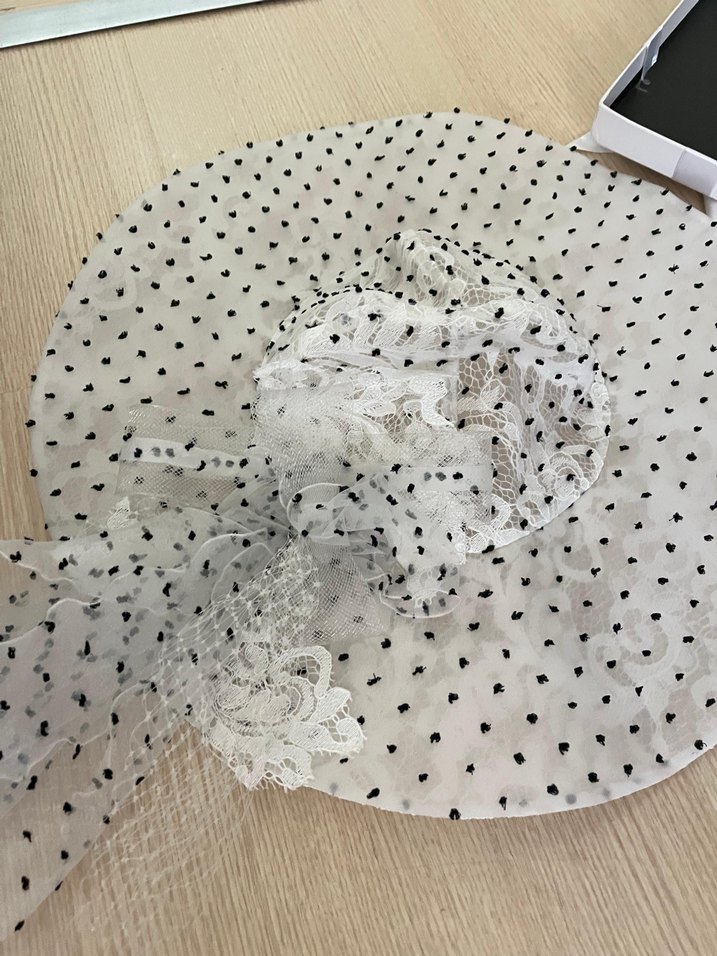 Şeffaf Puantiyeli Uzun V Yaka Abiye Elbise - Görsel 4