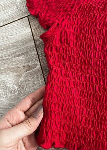 Kısa Kollu Kırmızı Fırfırlı Keten Bluz - Görsel 2