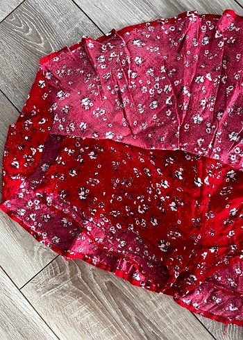 Çiçek Desenli Kırmızı şortlu Etek - Görsel 2