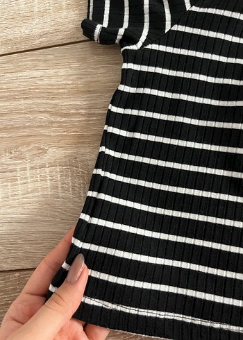 Siyah Beyaz Çizgili Bluz - Görsel 2