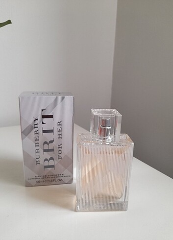 BURBERRY BRIT FOR HER Parfüm çok az kullanıldı mükemmel bir koku