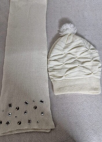 H&M Şapka ve atkı