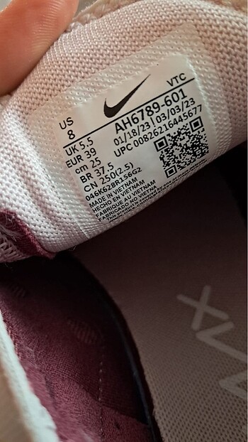 38 Beden Nike Air 270