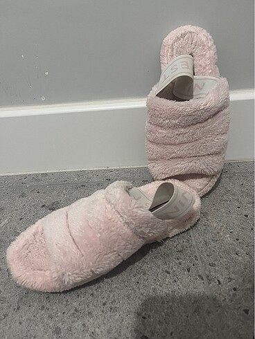 Nine West Sıcacık tutan ev terliği