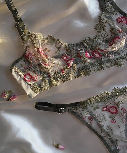 Diğer Bralet Takım