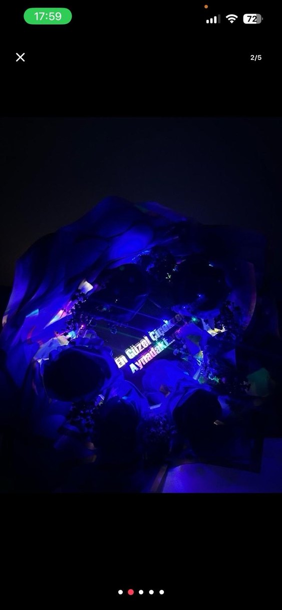 Aynalı çiçek buketi - Görsel 3