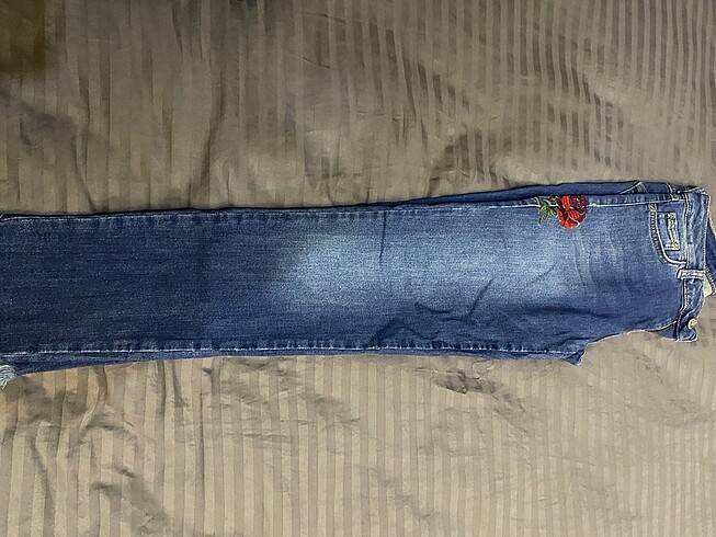 LC Waikiki Nakışlı kot