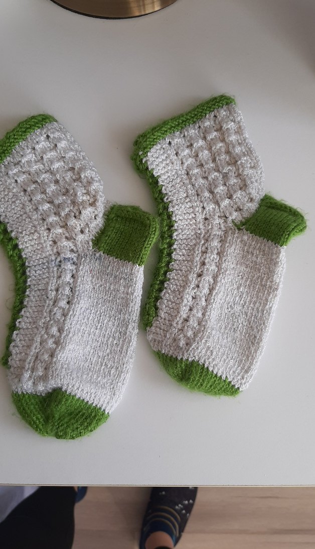 Çocuk Örgü beyaz-Yeşil Çorap - Görsel 2