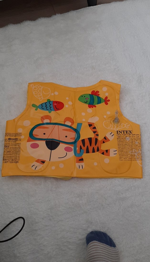 Çocuklar için renkli sarı can yeleği - Görsel 2