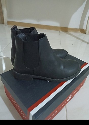 Siyah Kadın Lastikli Bot