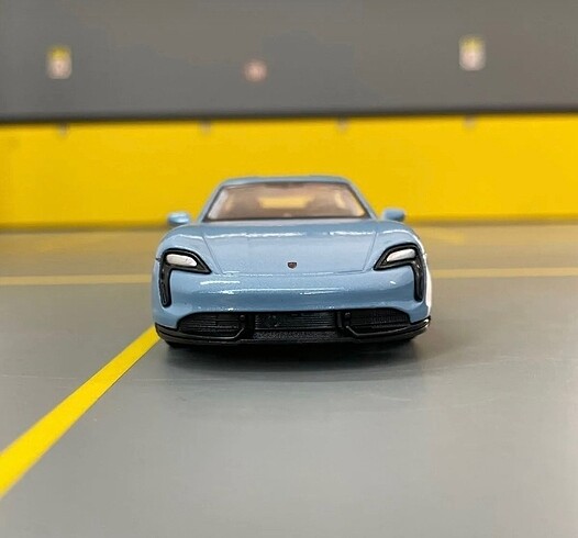  Porsche Taycan S 1/36 Ölçek Model araba