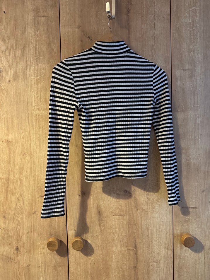 Çizgili boğazlı Kadın Triko - Görsel 2