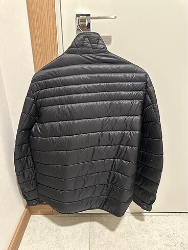 l/xl Beden Moncler Mont - Çok iyi durumda bu fiyat kaçmaz - 3 Numara