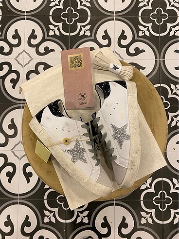 Golden Goose Deluxe Golden Goose