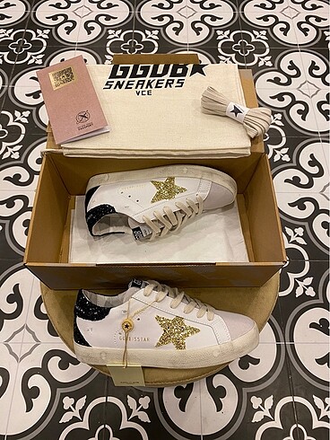 Golden Goose Deluxe Golden Goose