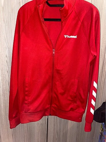 Hummel kırmızı ceket