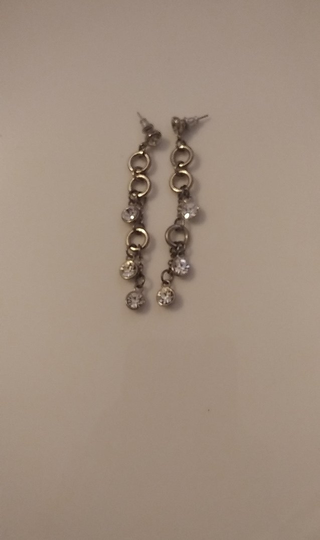 Zincir Detaylı Uzun Gri Küpe - Görsel 2