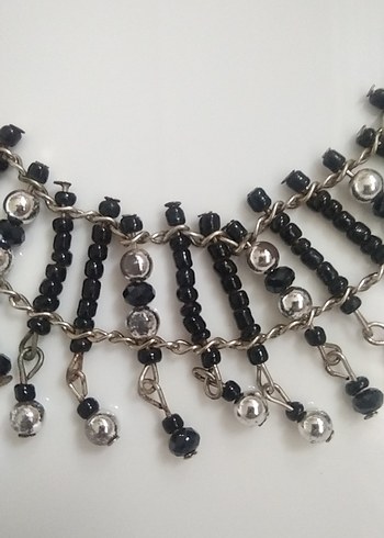 Siyah Uzun Boncuklu Gotik Kolye - Görsel 3