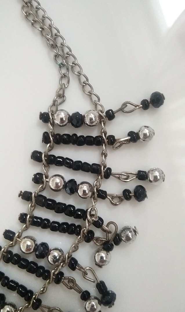 Siyah Uzun Boncuklu Gotik Kolye - Görsel 2