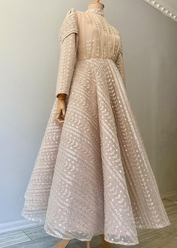 Uzun Kollu İşlemeli Bej Nişan Elbisesi - Görsel 4