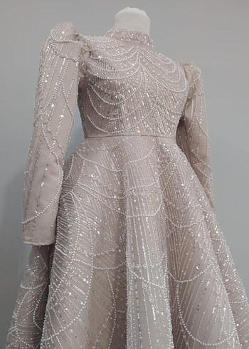 Boncuk İşlemeli Bej Uzun Kollu Nişan Elbisesi - Görsel 5