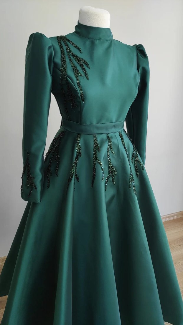 Yeşil Uzun Kollu İşlemeli Abiye Elbise - Görsel 4