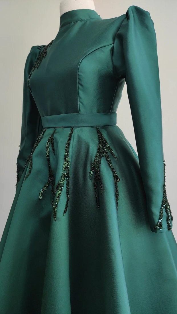 Yeşil Uzun Kollu İşlemeli Abiye Elbise - Görsel 3