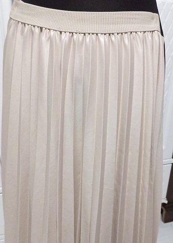 Bej Pileli Uzun Kadın Etek - Görsel 3