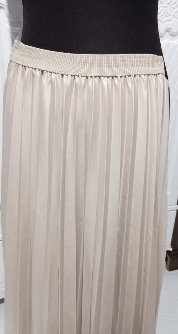 Bej Pileli Uzun Kadın Etek - Görsel 3