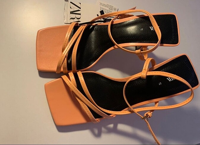 37 Beden Zara Topuklu Sandalet