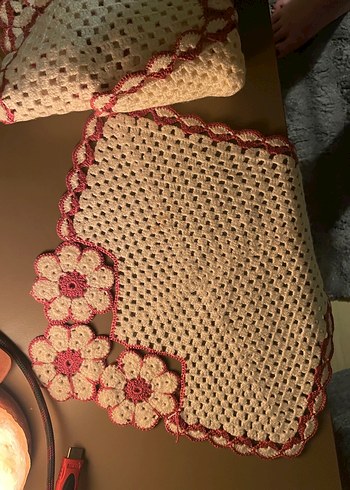 Çiçek Desenli Örgü Sofra Sunumluğu - Görsel 7