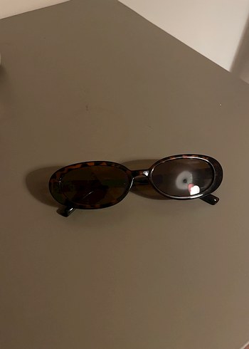 Şeffaf Koyu Kahverengi Retro Kadın Güneş Gözlüğü - Görsel 2