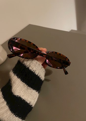 Şeffaf Koyu Kahverengi Retro Kadın Güneş Gözlüğü - Görsel 3